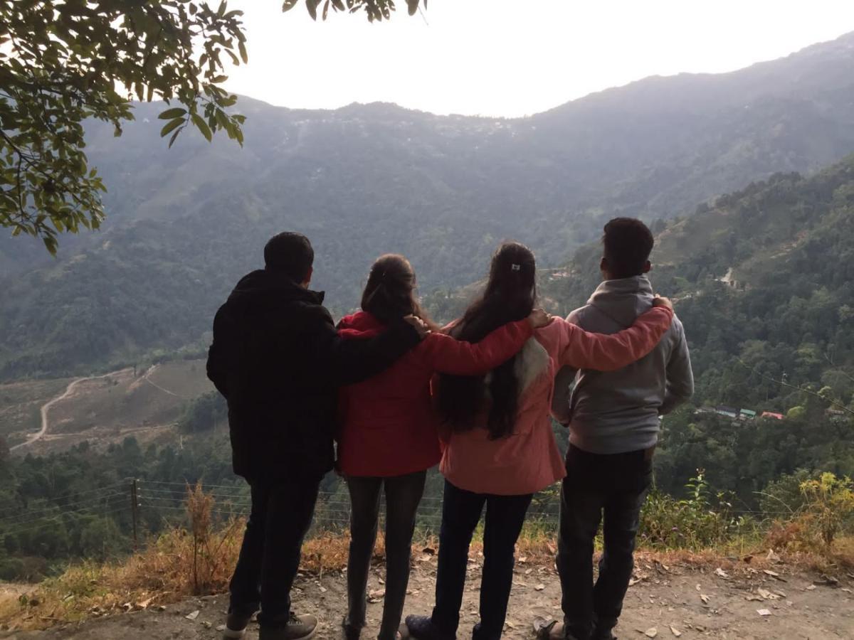 Swastika And Travels Bazar Near Hdfc Bank Nh55 Road Homestay Kurseong